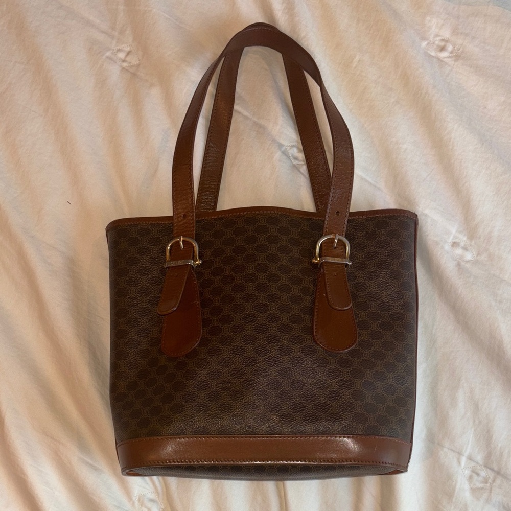 Celine Vintage Macadam Bucket Bag
Leather Brown Gold - Picture 4 of 16